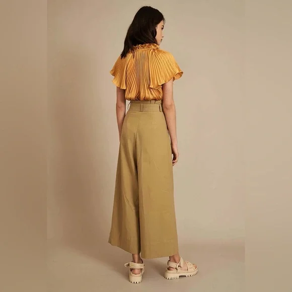 Christy Lynn Jacky Top Gold NWT - Picture 3 of 9